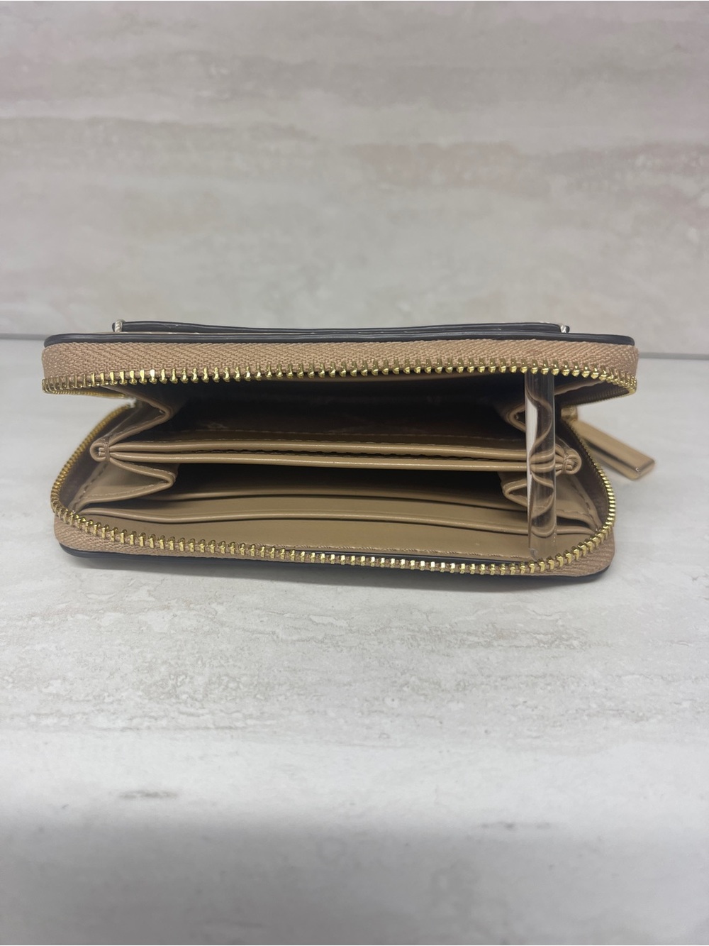 Michael Kors Jet Set Small ZA Card Case - Picture 4 of 4